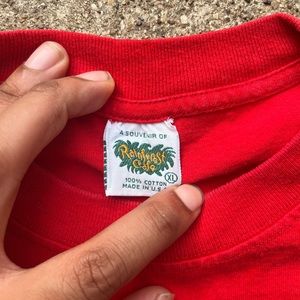 Nice vintage t shirt from rain forest cafe